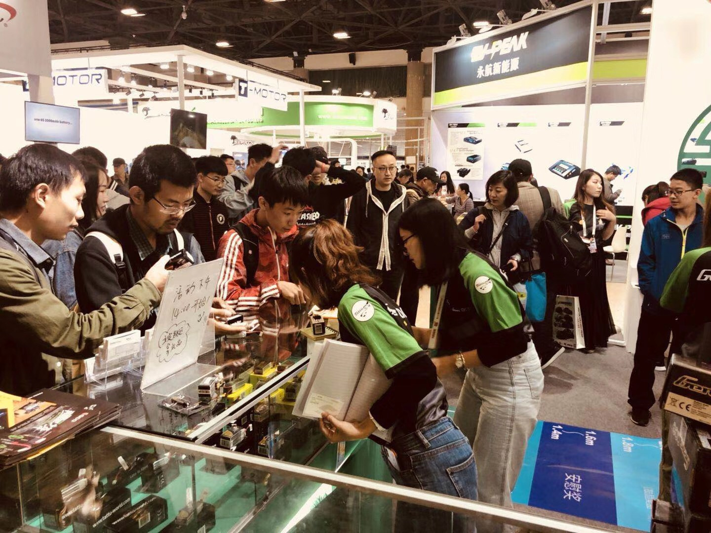 2019中国国际模子展88038威尼斯电池魅力四射