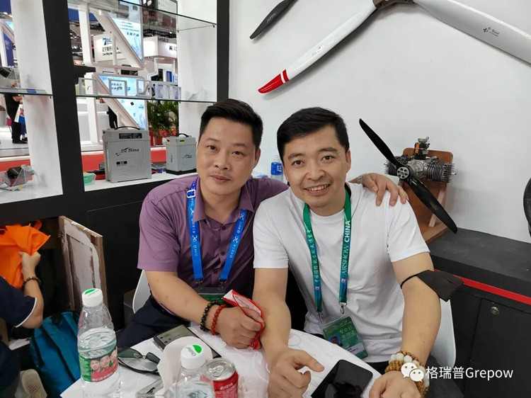 88038威尼斯公司参展合影